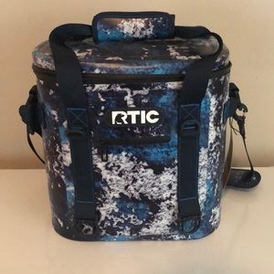 Rtic soft shell cooler
